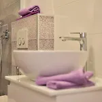 Апартаменты Small Escape