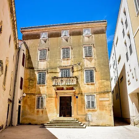 Small Escape 아파트 자다르